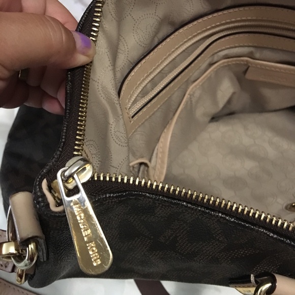 Michael Kors purse - Picture 5 of 6